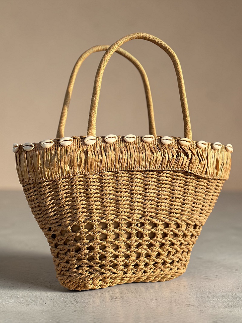 Raffia bucket bag
